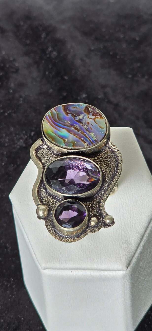 170 - Abalone & Untested Purple Stones Ring - Sterling Silver - Size 9